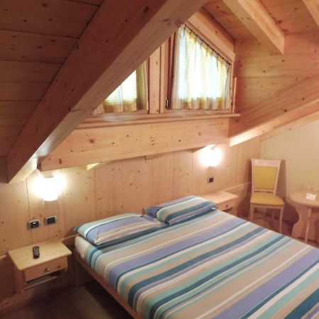 Hotel Valeria リヴィーニョ エクステリア 写真