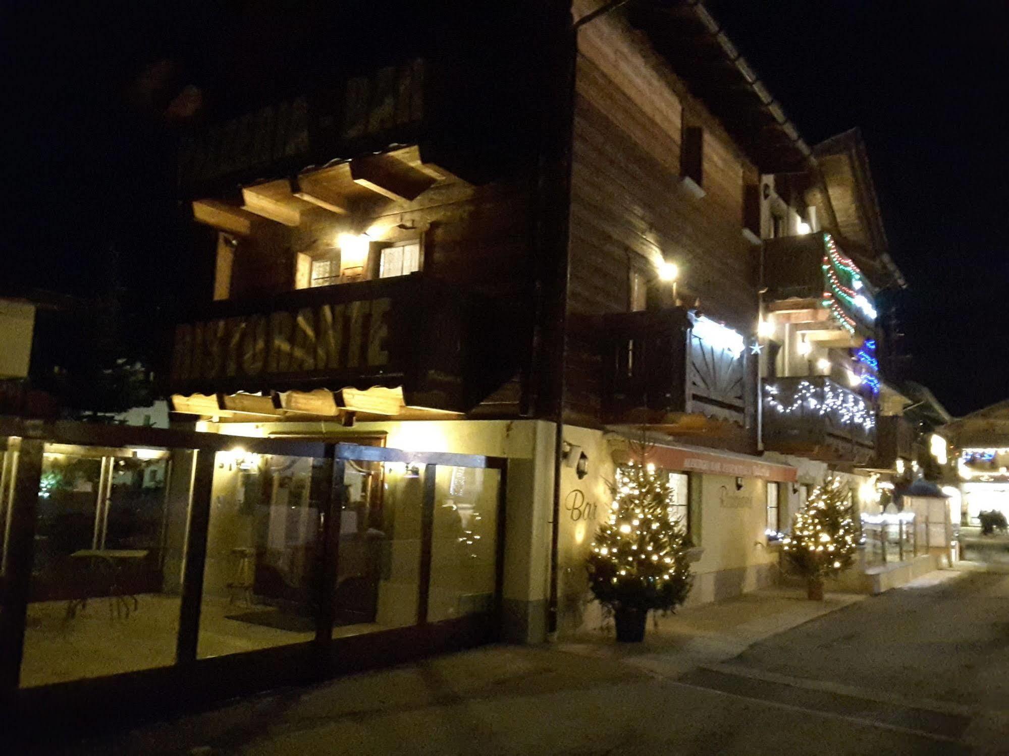 Hotel Valeria リヴィーニョ エクステリア 写真